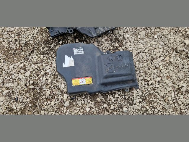 bontott PEUGEOT 508 Biztosítéktábla Doboz