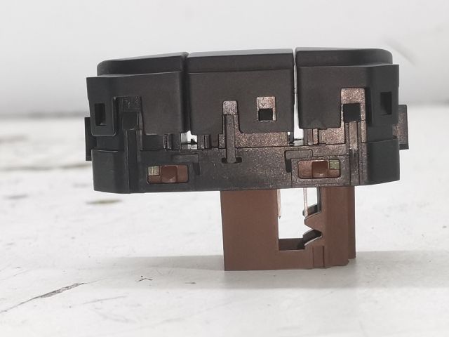 bontott PEUGEOT 508 Csomagtér Nyitó Kar / Gomb