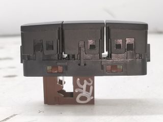 bontott PEUGEOT 508 Csomagtér Nyitó Kar / Gomb