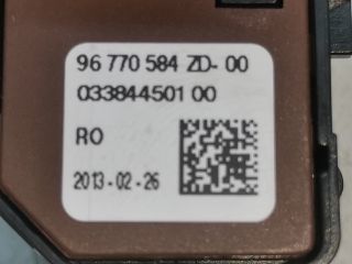 bontott PEUGEOT 508 Csomagtér Nyitó Kar / Gomb