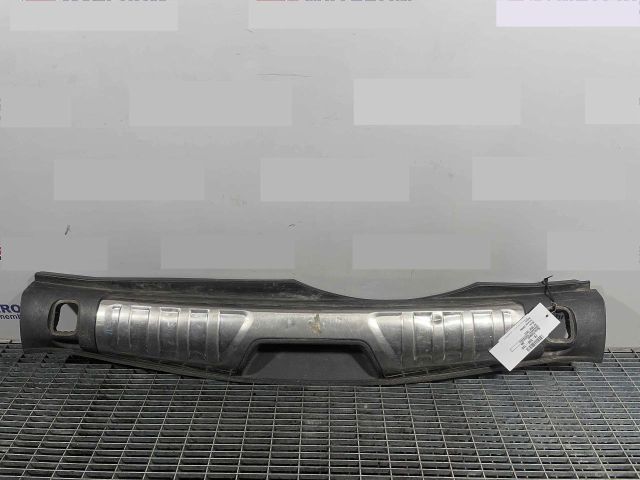 bontott PEUGEOT 508 Csomagtérajtó Díszléc