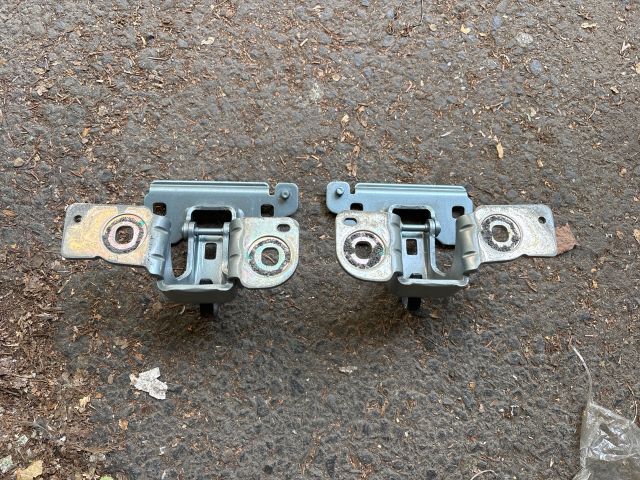 bontott PEUGEOT 508 Csomagtérajtó Zsanér