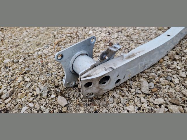 bontott PEUGEOT 508 Első Lökhárító Merevítő (Fém)