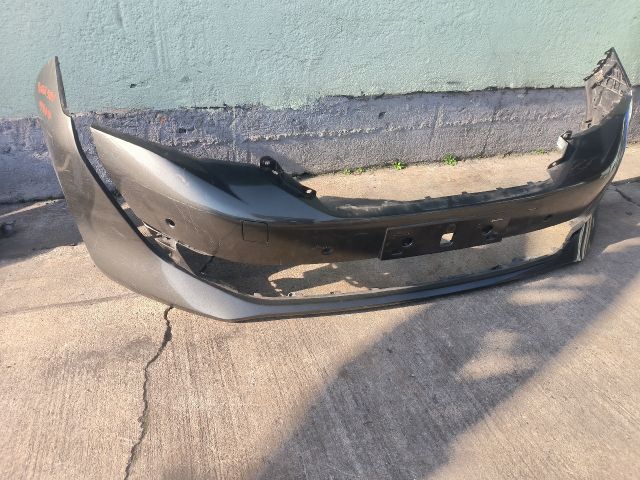 bontott PEUGEOT 508 Első Lökhárító (Részeivel)