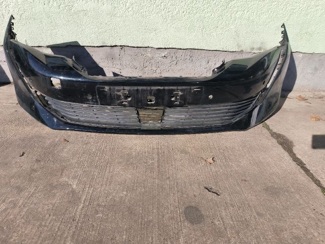 bontott PEUGEOT 508 Első Lökhárító (Részeivel)