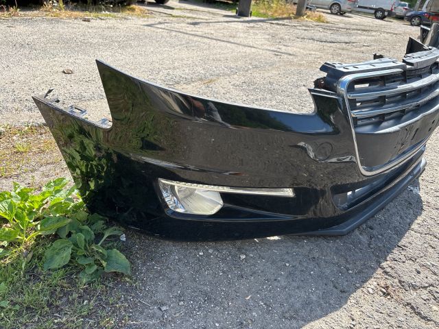 bontott PEUGEOT 508 Első Lökhárító (Részeivel)