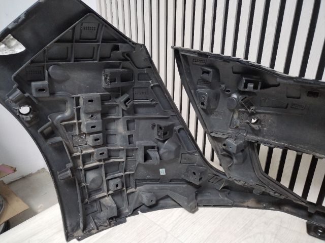 bontott PEUGEOT 508 Első Lökhárító (Üresen)