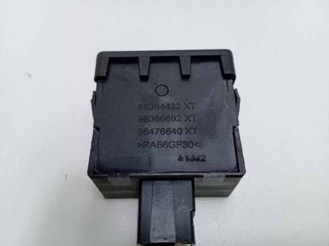 bontott PEUGEOT 508 Fényszórómagasság Állító Kapcsoló