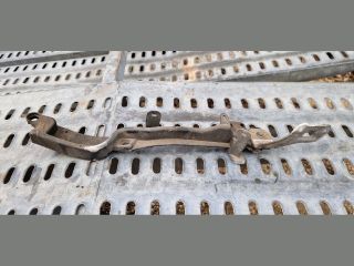 bontott PEUGEOT 508 Homlokfal Alsó Tartó