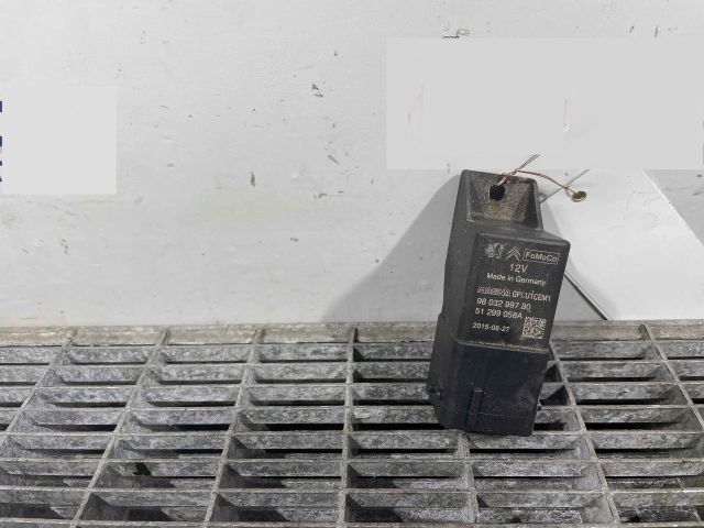 bontott PEUGEOT 508 Izzító Relé