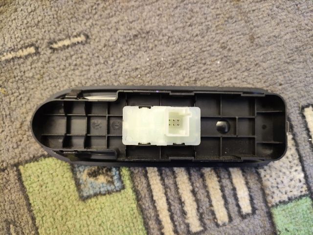 bontott PEUGEOT 508 Jobb első Ablakemelő Kapcsoló