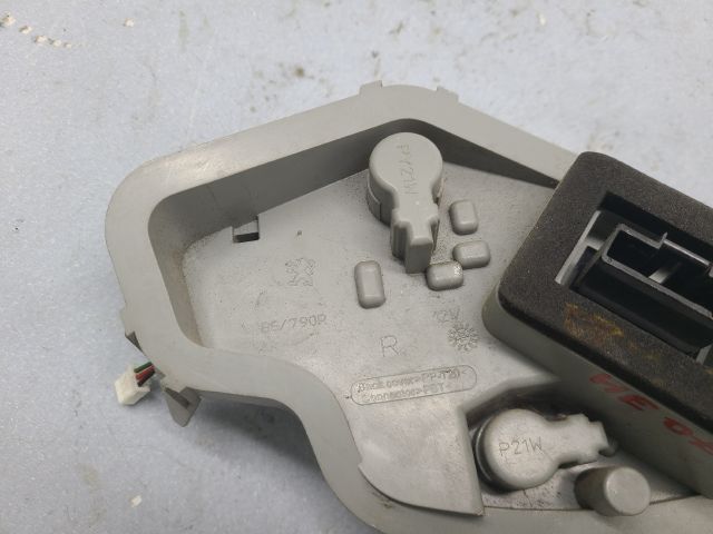 bontott PEUGEOT 508 Jobb Hátsó Lámpa Foglalat