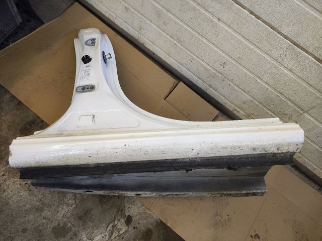 bontott PEUGEOT 508 Jobb Küszöb