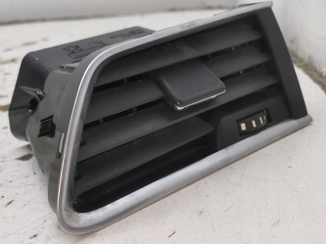 bontott PEUGEOT 508 Jobb Szellőző