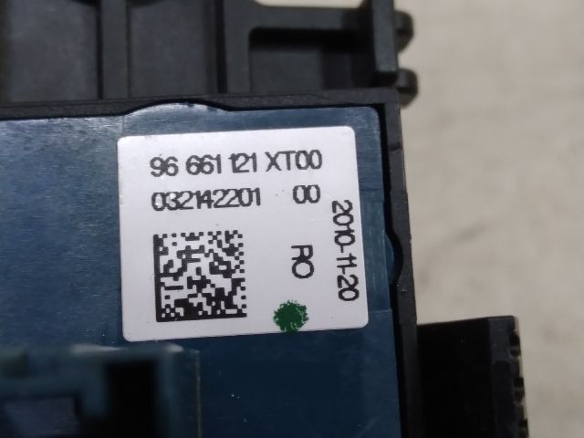 bontott PEUGEOT 508 Kézifék Kapcsoló