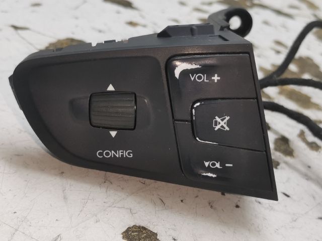 bontott PEUGEOT 508 Multikormány Kapcsoló Pár