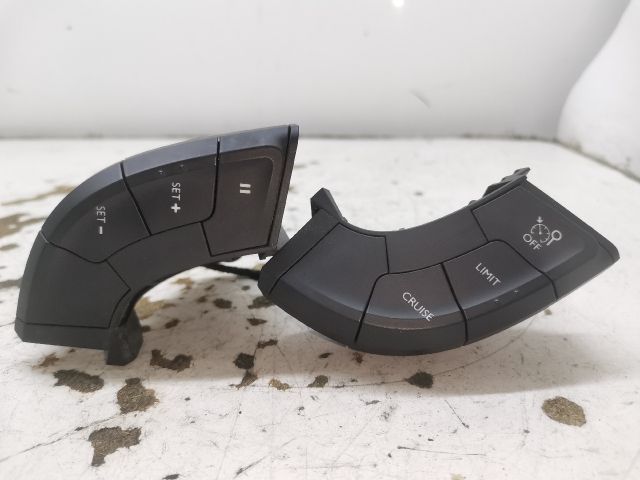 bontott PEUGEOT 508 Multikormány Kapcsoló Pár