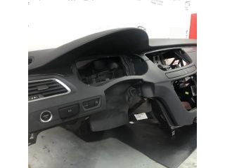 bontott PEUGEOT 508 Műszerfal Héj