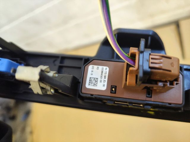 bontott PEUGEOT 508 Tankajtó Nyitó Kar / Gomb