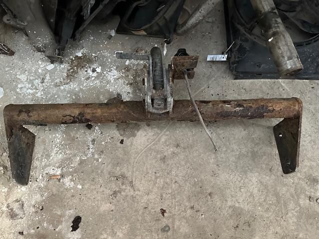 bontott PEUGEOT 605 Vonóhorog