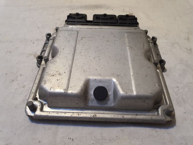 bontott PEUGEOT 607 Motorvezérlő