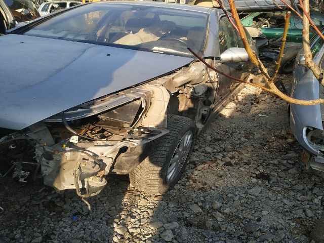 bontott PEUGEOT 607 Bal első Féknyereg Munkahengerrel