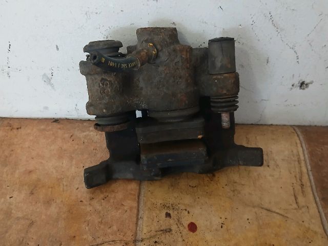 bontott PEUGEOT 607 Bal hátsó Féknyereg Munkahengerrel