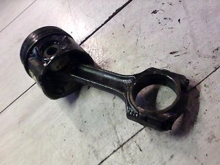 bontott PEUGEOT 607 Dugattyú és Hajtókar