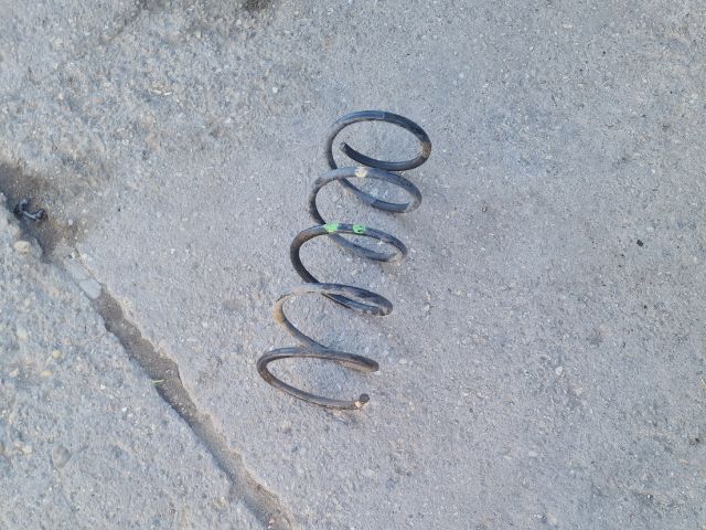 bontott PEUGEOT 607 Első Rugó