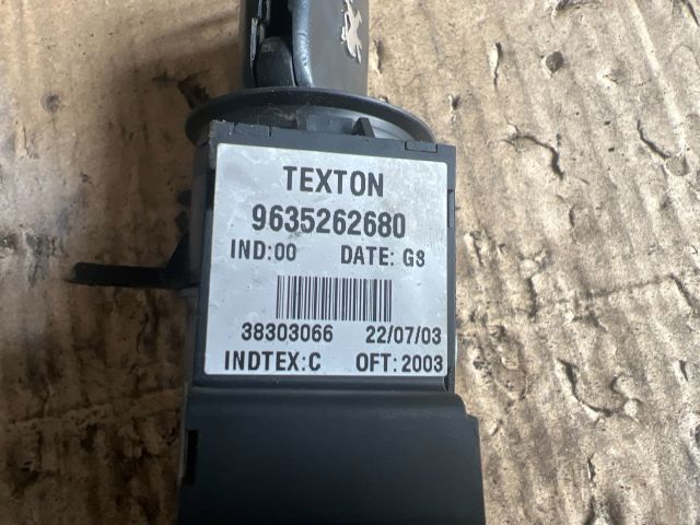 bontott PEUGEOT 607 Gyújtáskapcsoló