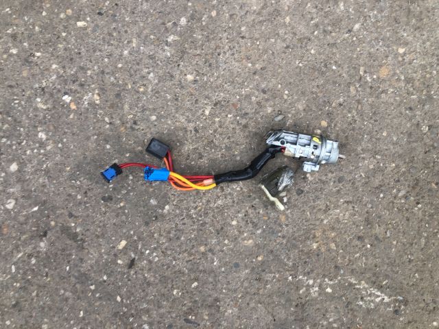 bontott PEUGEOT 607 Gyújtáskapcsoló