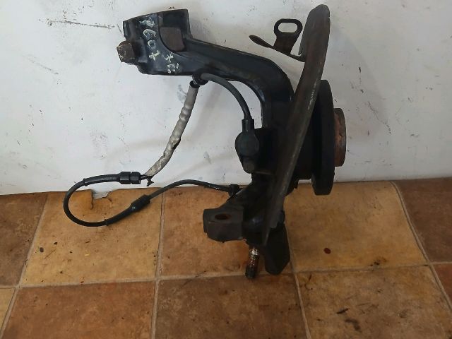 bontott PEUGEOT 607 Jobb első Csonkállvány Kerékaggyal