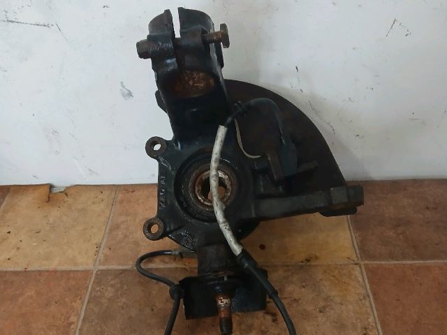 bontott PEUGEOT 607 Jobb első Csonkállvány Kerékaggyal