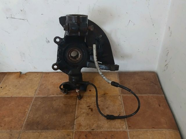 bontott PEUGEOT 607 Jobb első Csonkállvány Kerékaggyal