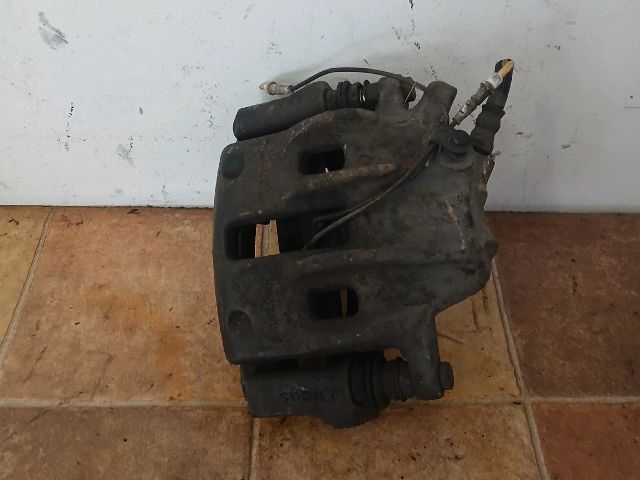 bontott PEUGEOT 607 Jobb első Féknyereg Munkahengerrel