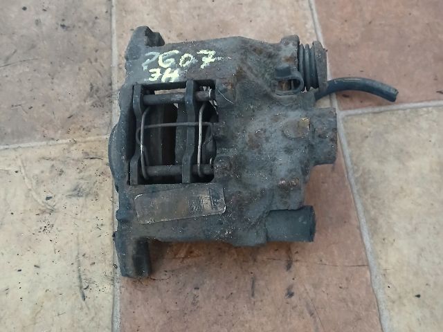 bontott PEUGEOT 607 Jobb első Féknyereg Munkahengerrel