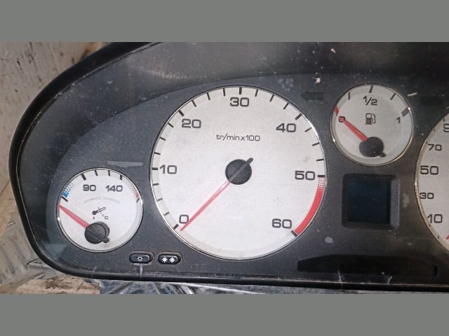 bontott PEUGEOT 607 Kilométeróra