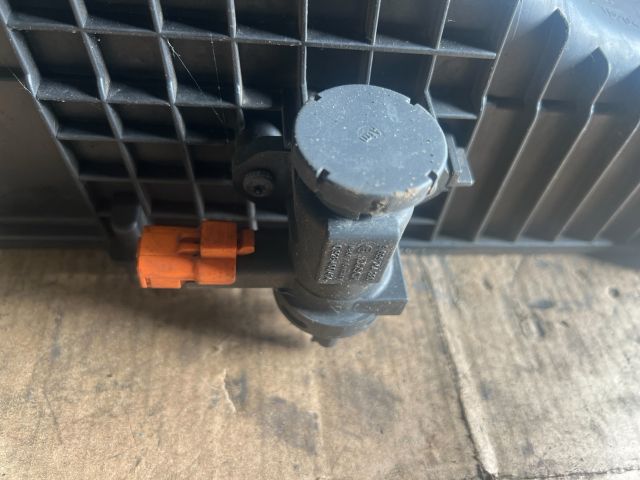 bontott PEUGEOT 607 Légszűrő Ház