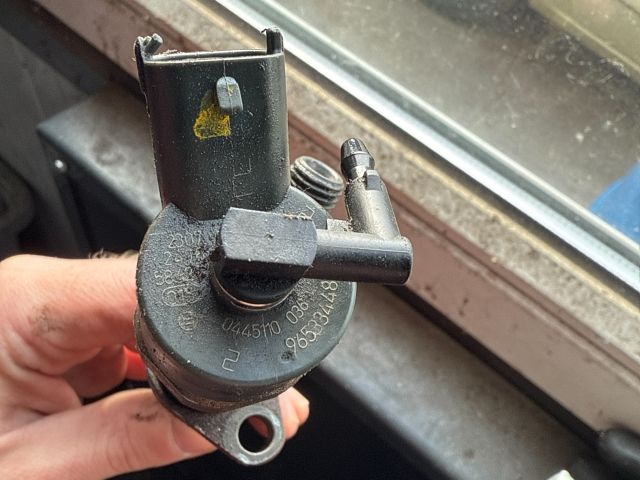 bontott PEUGEOT 607 Porlasztó (1 db)