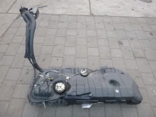 bontott PEUGEOT 607 Tank