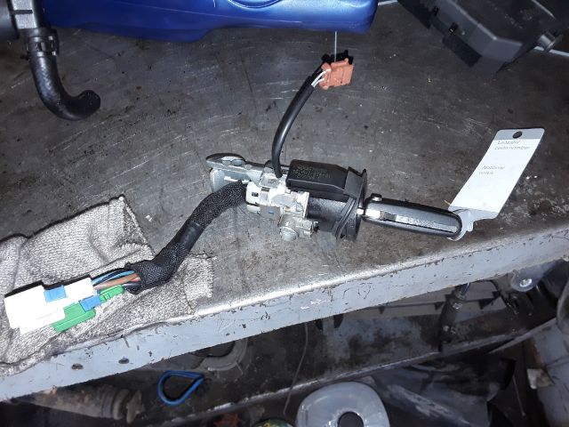 bontott PEUGEOT 607 Gyújtáskapcsoló Házzal