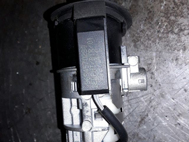 bontott PEUGEOT 607 Gyújtáskapcsoló Házzal