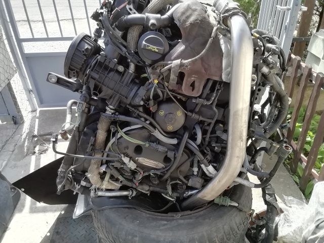 bontott PEUGEOT 607 Motor (Fűzött blokk hengerfejjel)