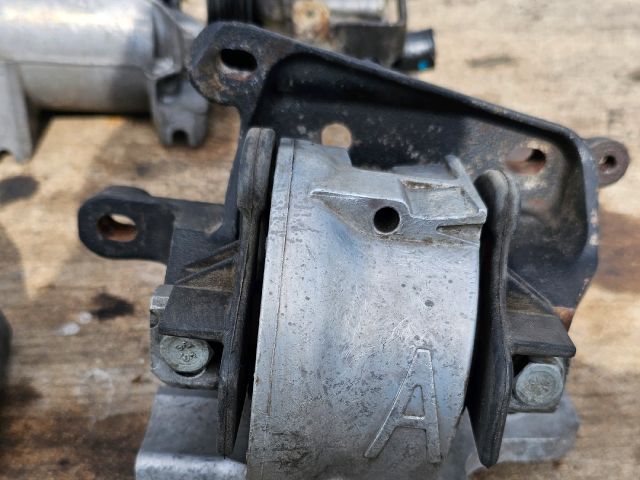 bontott PEUGEOT 607 Váltó Tartó Bak (Pozíciófüggetlen)