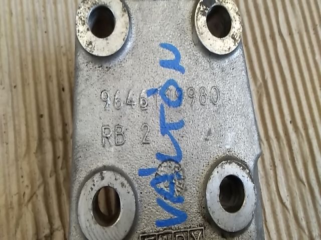 bontott PEUGEOT 607 Váltó Tartó Bak (Pozíciófüggetlen)