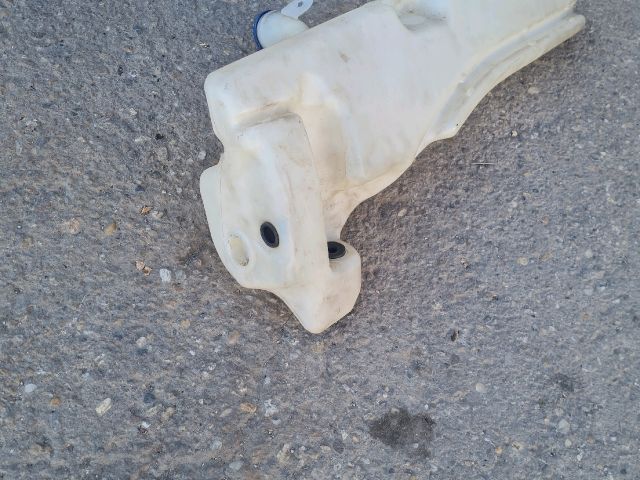 bontott PEUGEOT 607 Ablakmosó Tartály