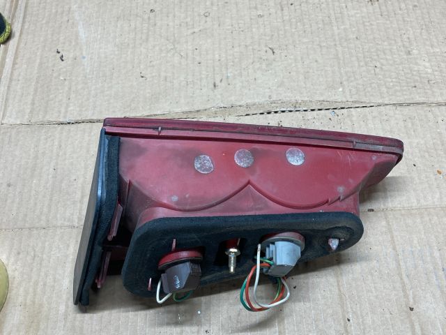 bontott PEUGEOT 607 Bal Belső Hátsó Lámpa