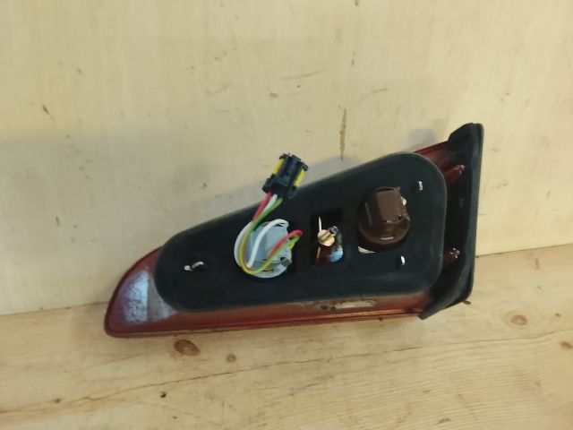 bontott PEUGEOT 607 Bal Belső Hátsó Lámpa