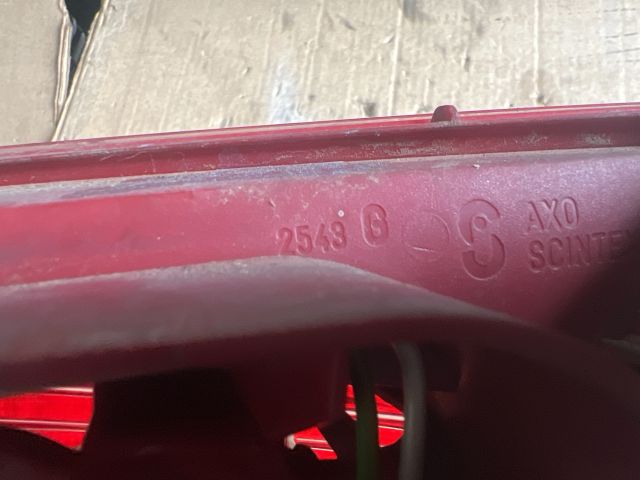 bontott PEUGEOT 607 Bal Belső Hátsó Lámpa