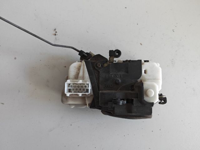 bontott PEUGEOT 607 Bal első Ajtózár